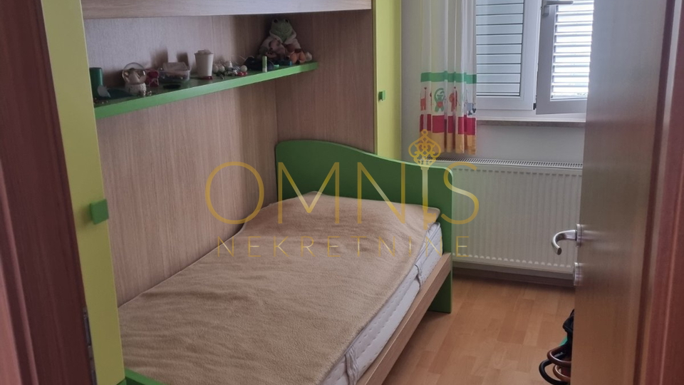 Rijeka, Zamet - 3 bedrooms + living room, balcony, for rent!